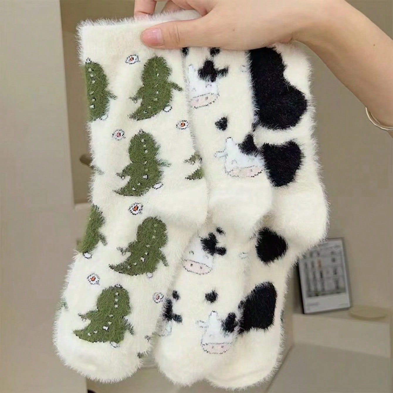 

3 Pairs Cute Cow Spots Print Socks, Thickened & Warm Coral Fleece Socks, Women s Stockings & Hosiery One Size