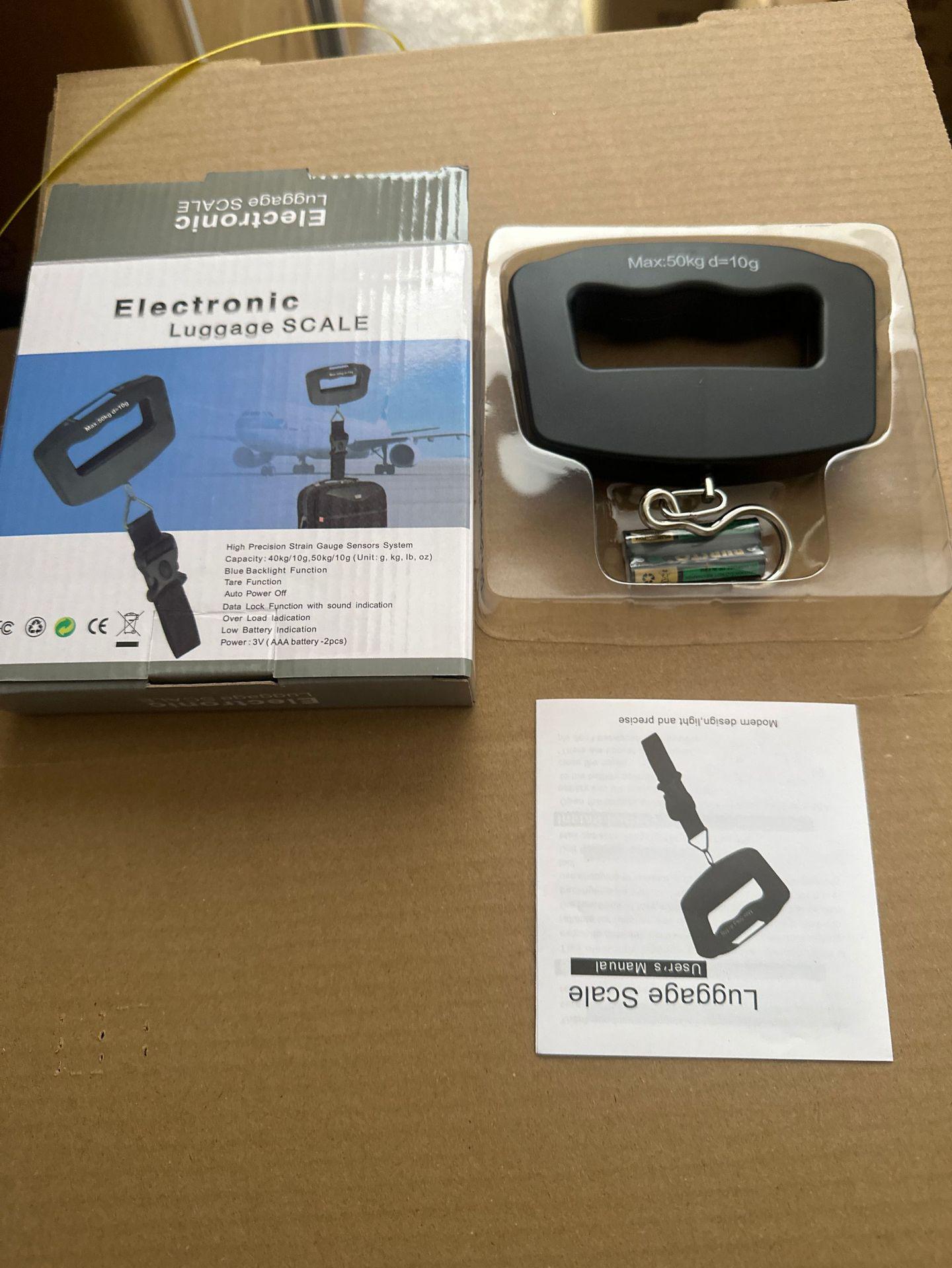 

Travel Luggage Scale with Large Handle and Hook for Express Packages