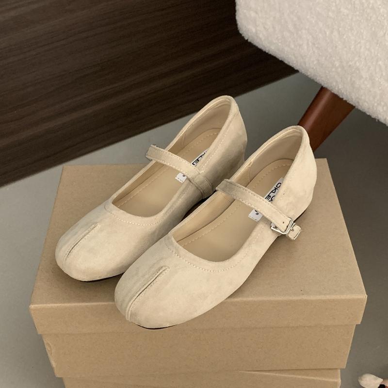Mode SUOJIALUN 2025 Frühling Neue Marke Damen Ballerinas Mode Runde Zehen Damen Elegante Bootsschuhe Weicher Flacher Absatz Kleid Mary Jane Schuh