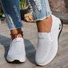 Atmungsaktive Slip-On-Sneaker aus Strick für Damen. Leichte, bequeme Wanderschuhe für ganzjährige Freizeitaktivitäten im Freien.