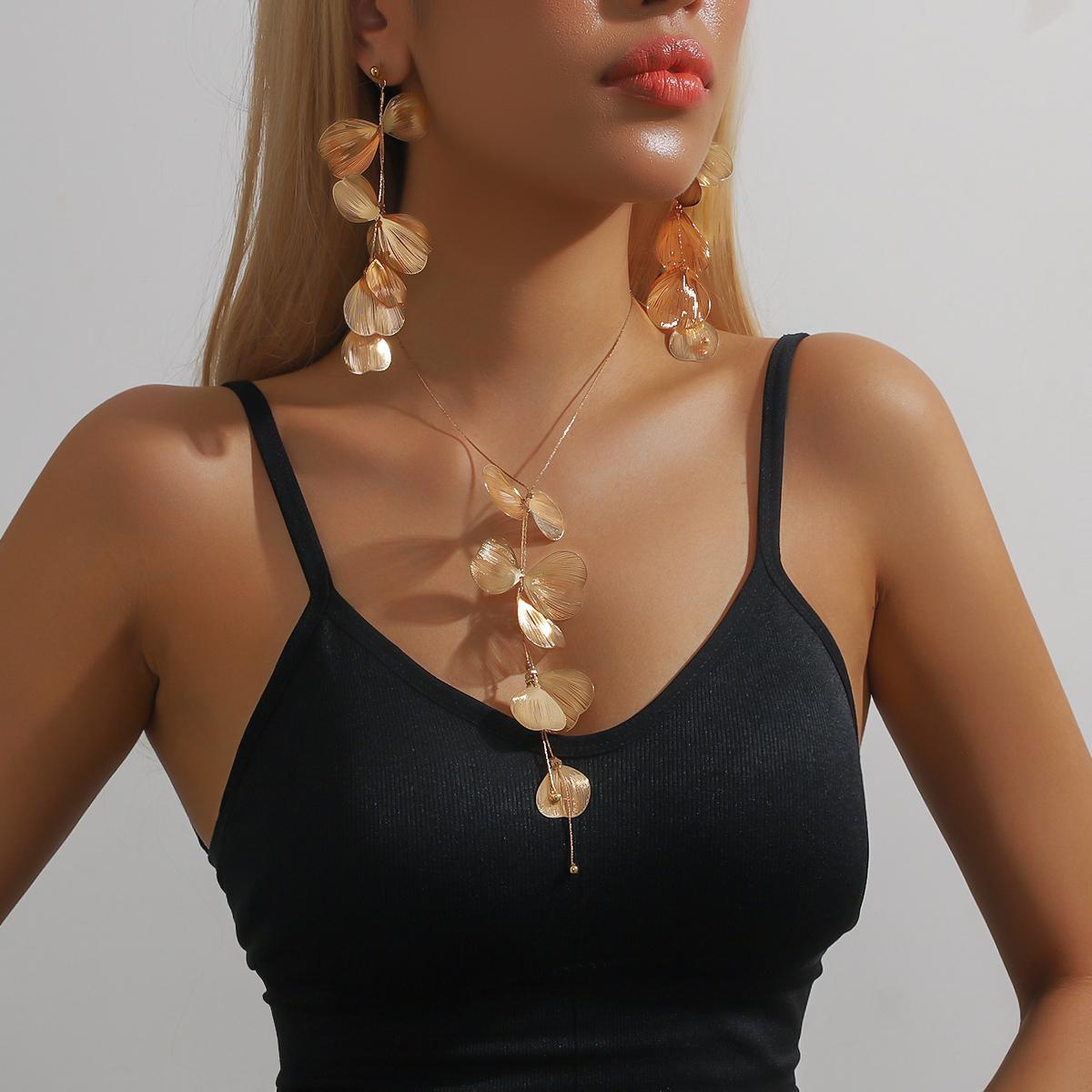 

3 шт. Красивые и элегантные серьги-подвески в виде листьев гинкго, ожерелье, женский комплект, романтическая невеста, комплект украшений с кисточками, украшения на шею для вечеринки