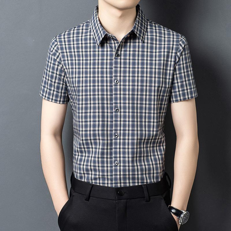 Neues kariertes kurzärmeliges Hemd für Herren, Sommer Koreanische Version von einfacher mittelfristiger lockerer und dünner Oberbekleidung lässiges Hemd Trend