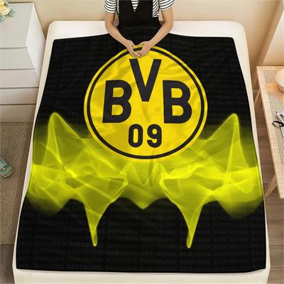 Borussia Dortmund, wzór Koc flanelowy, Wysoka jakość, Wygodny na każdą porę roku, Wystrój domu, Ciepło i komfort, Idealny na prezenty.
