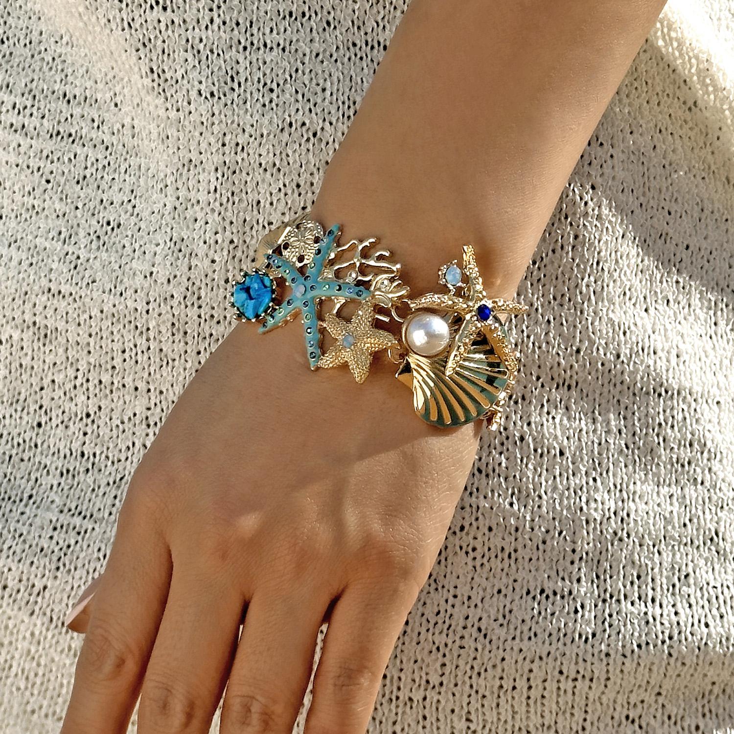 

Exaggerated Metal Starfish Shell Pearl Necklace for Women Summer Ocean Coral Scallop Pendant Necklace Boho Beach Jewelry Gift