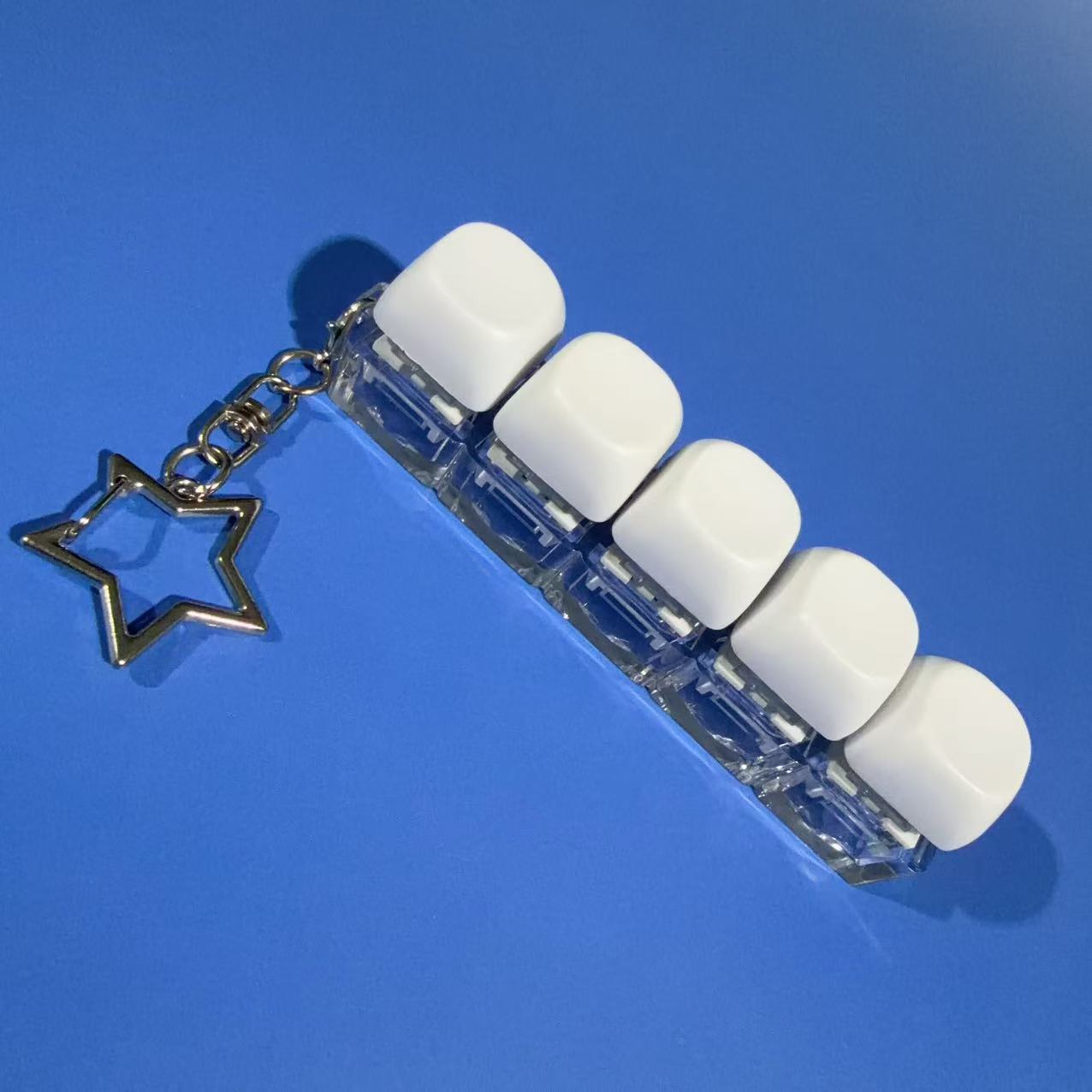 

Unzip Button Retro Round Hat Pinching Music Novelty Gadget Finger Boring Decompression Vent Keychain without light