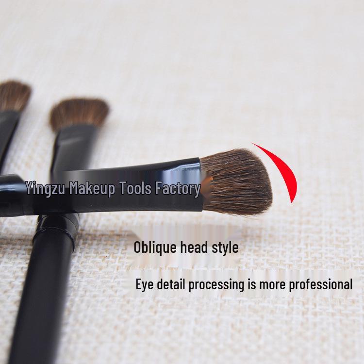 Pinceau Angulé Ombre à Paupières & Contour en Poils de Poney