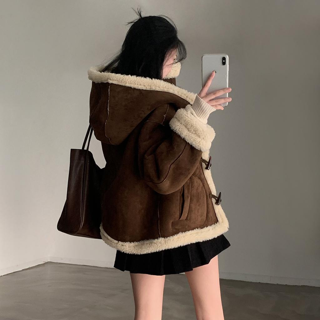 Korea Chic Winter Retro Loose Coat Women Y2k Horn Buckle Fur Brown Lamb Wool Jackets 2000s Long Sleeve Hooded Outerwear Clothes