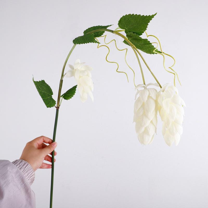 

4pcs Artificial Flower Real Touch 3 Heads Hanging Virginia Creeper Auditorium Decoration Pink Hops Plant Simulation Flowers белый