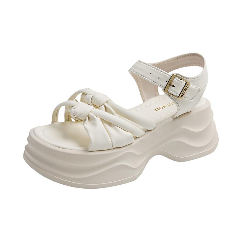 Sandals Women's Summer 2025 New Super Fire Casual Fashion Non-slip Comfortable Versatile Soft Bottom One-word Buckle Skirt