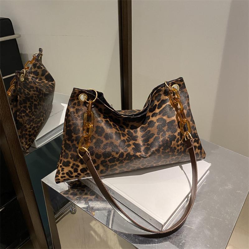 Stylish And Trendy Korean Style Large Capacity Women's Casual Tote Bag In Black And Brown