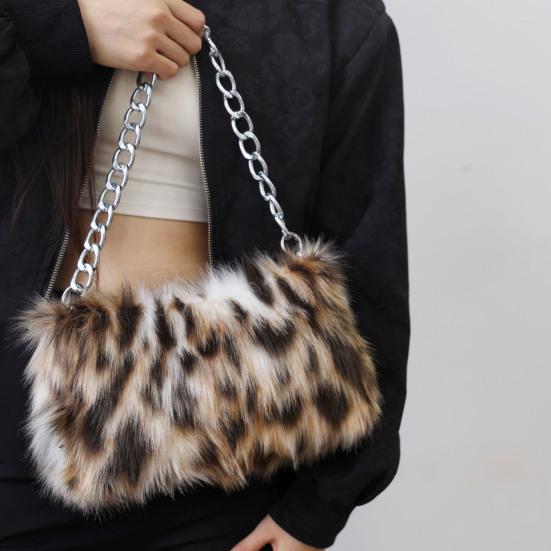Leopard Print Fluffy Tote Ladies Faux Fur Shoulder Bag Furry Purse Fuzzy Handbag with Metal Chain Strap for Date Winter Daily Commute Party