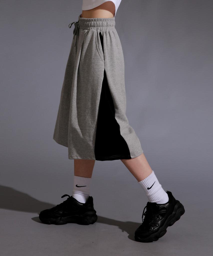 LIKE THE MOST Color Block Bermuda Pintuck Half Shorts 2 Colors