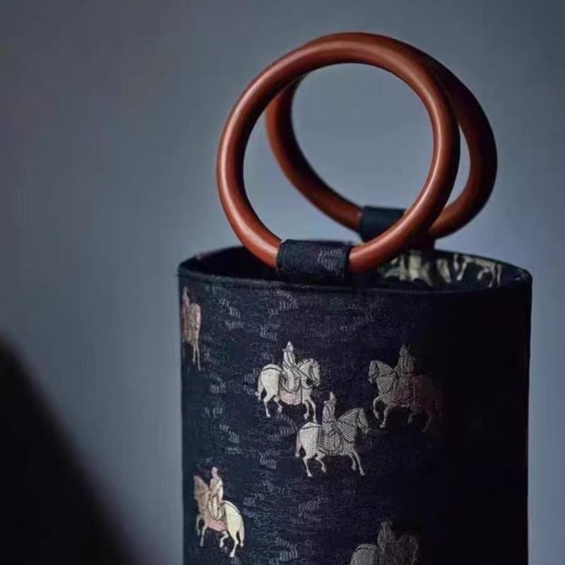 Ethnic style round ring wooden handle Song Jin Tang Matu retro fortune bucket bag cylinder bag autumn and winter Chinese style