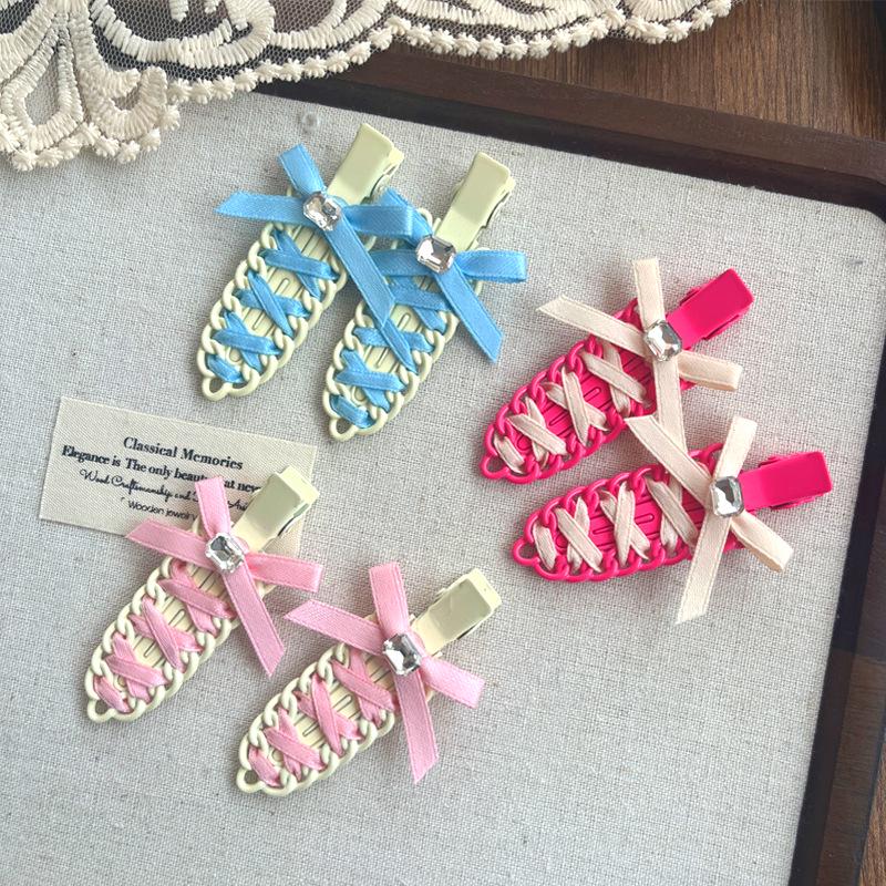 

Fabric Ribbon Bow No-Crease Hair Clip for Babies and Side Bangs