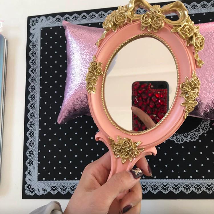 European American Retro Gold Embossed Hollow Wall Mirror Frame