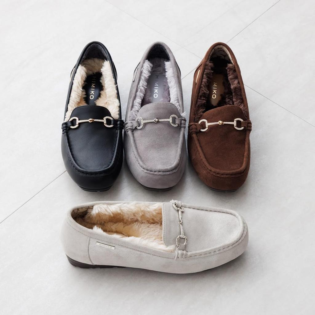 HIMIKO Himiko fluffy moccasins with beaded details, made of soft, fluffy genuine leather and featuring a warm cushioning. 651320, gray, size 245.