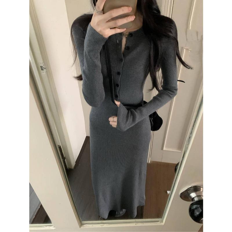 High-end knitted dress for women's autumn and winter new long-sleeved waist slim-fitting and thin inner long skirt pinched waist skirt