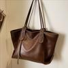Retro Large-capacity Bag, Stylish Single-shoulder Bag, Commuter Bag, and Fashionable Tote Bag