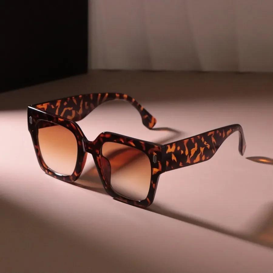 Fashion Oversized Sunglasses Women Men Geometric Square Designer Sun Glasses Male Female Brand Lovely Travel