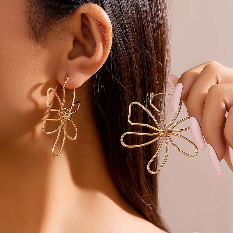 Large Flower Pearl Earrings for Women Luxury Design Study Earrings for Women Korean Fashion Jewelry Accessories Christmas Gift