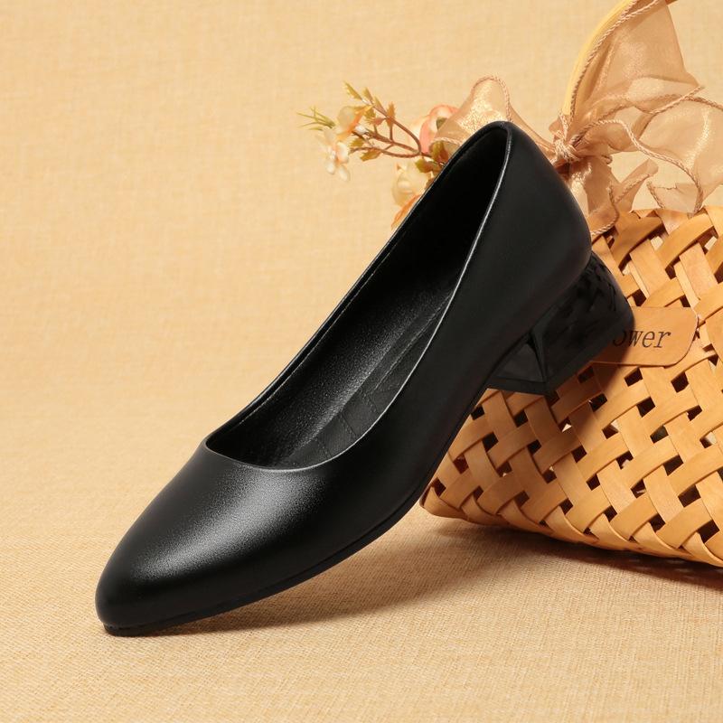 

Рабочая обувь на мягкой подошве женская черная модельная обувь для通勤 женская кожаная обувь одинарная обувь профессиональная женская обувь 41