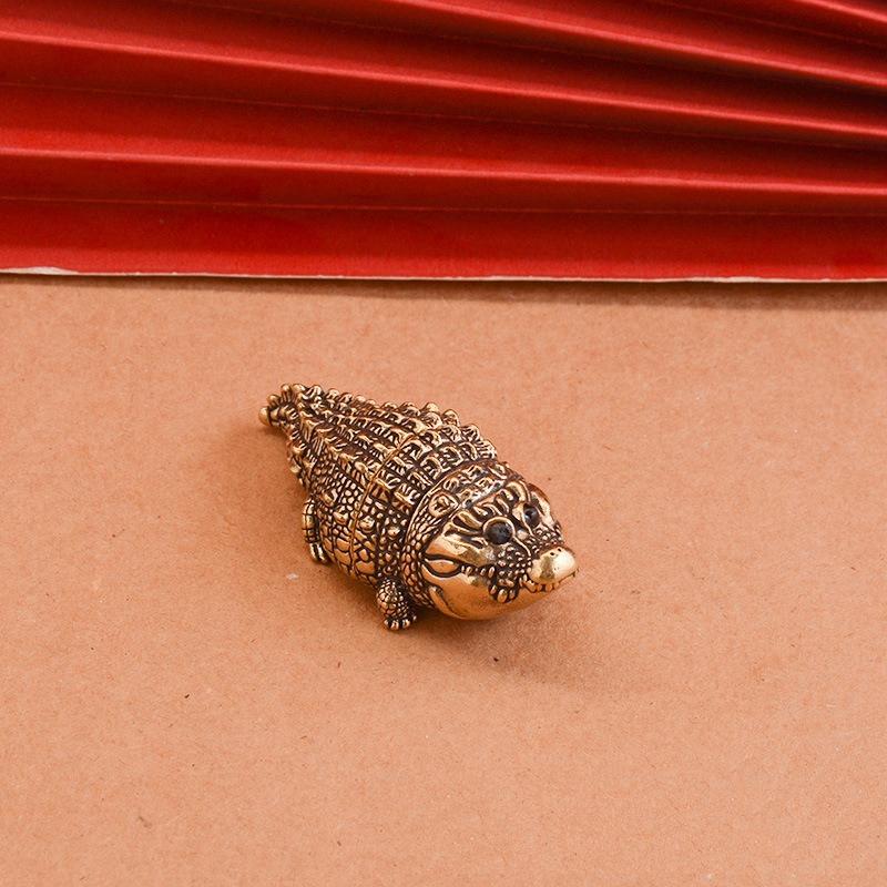 

Handmade Brass Crafts Crocodile Statue Mini Cute Animal Sculpture Tea Pet Desktop Ornament Lucky Home Decor Collectibles Gift