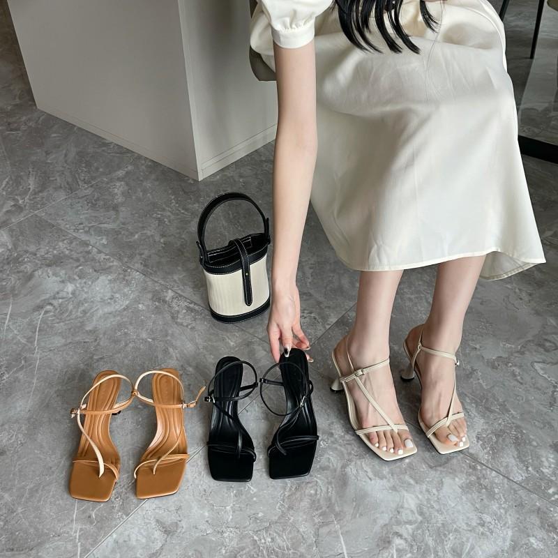 

2025 spring and autumn new fashion versatile fashion toe buckle belt women s sandals stiletto temperament high heels 39 коричневый