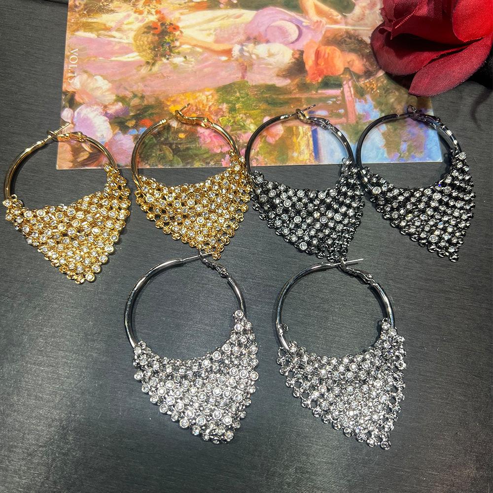 18K Cold Wind Sequined Spice Girl Earrings, Niche Design Sense, High Sense, European and American Sweet and Cool Wind Earrings