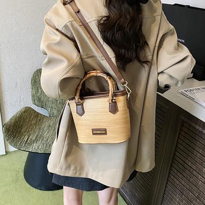 Handtasche, kleiner Eimerbeutel, Damen neu, schlicht und hochwertig, vielseitige Umhängetasche, Nischen-Umhängetasche aus Stroh