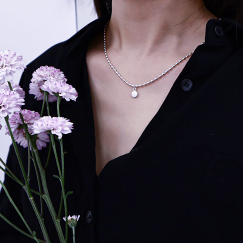 DENERJA BEAM NECKLACE