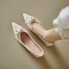French pearl flower low heel bridal shoes wedding shoes not tired feet engagement shoes pointed thick heel single shoes