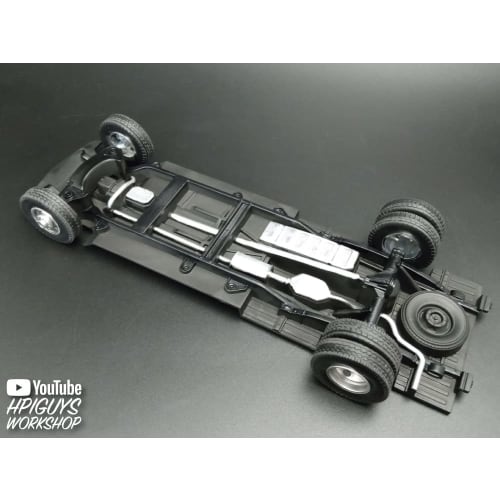 amt AMT 1/24 Scale 1996 Chevrolet C3500 Dually Pickup Plastic Model Kit AMT1409