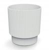 Vit räfflad plastblomkruka på en stam, 138x128 cm, Milly Rundt skydd