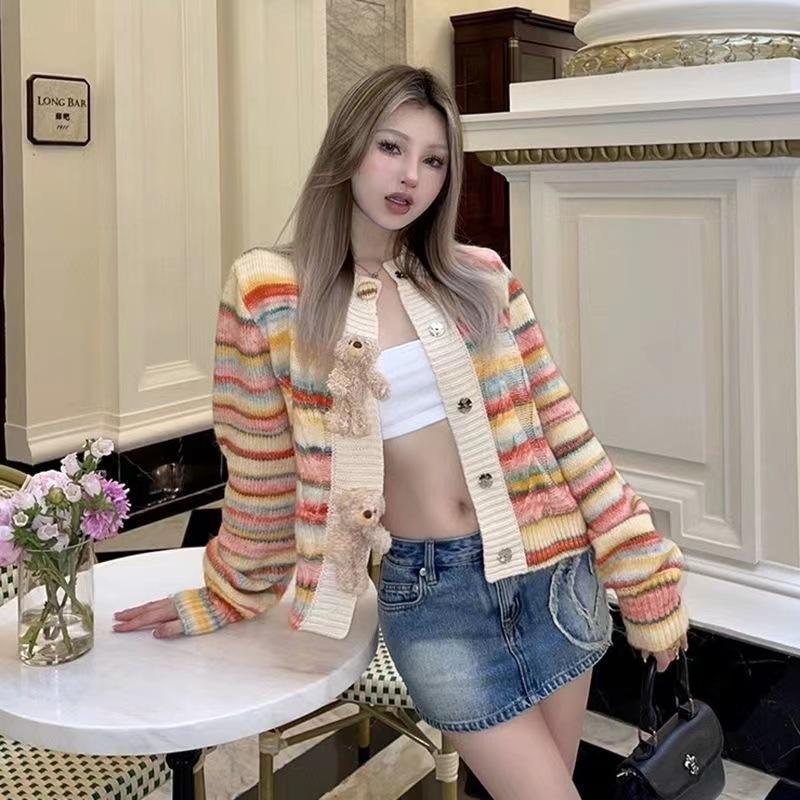 

Large size women s clothing retro rainbow gradual change sweater jacket autumn and winter new fashion three-dimensional bear pendant short top One size оранжевый