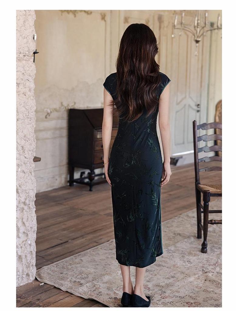 Bei Zhi Yun Černé Retro Bez rukávů Halter Cheongsam - Aktualizovaná Edice Podzim 2025