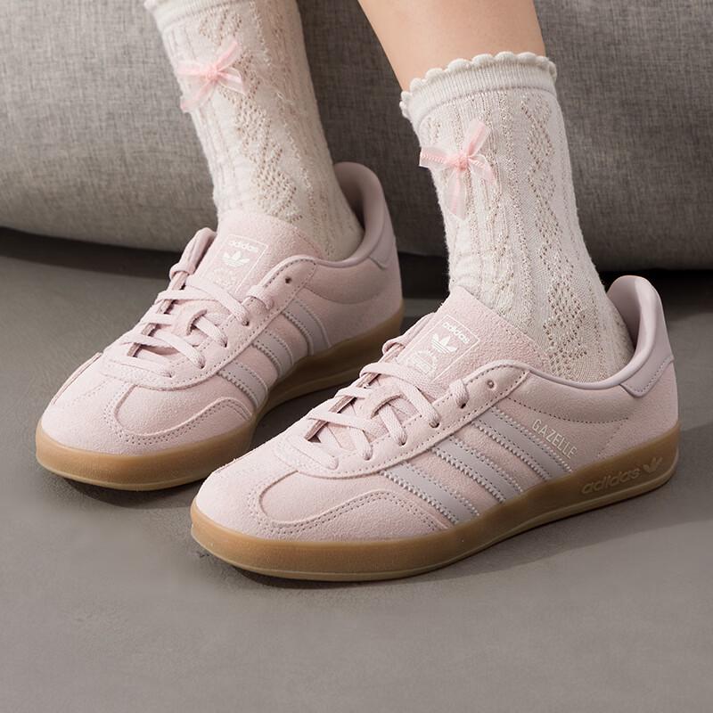 Adidas Women s GAZELLE Lifestyle Low Top Sneakers 38.5