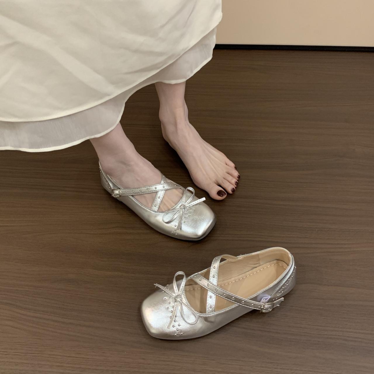 

Мода 2025 Туфли из кожи с круглым носком и бантом Jane flats Новая модная обувь с перекрестными ремешками С мелким вырезом Английский 35 серебряный