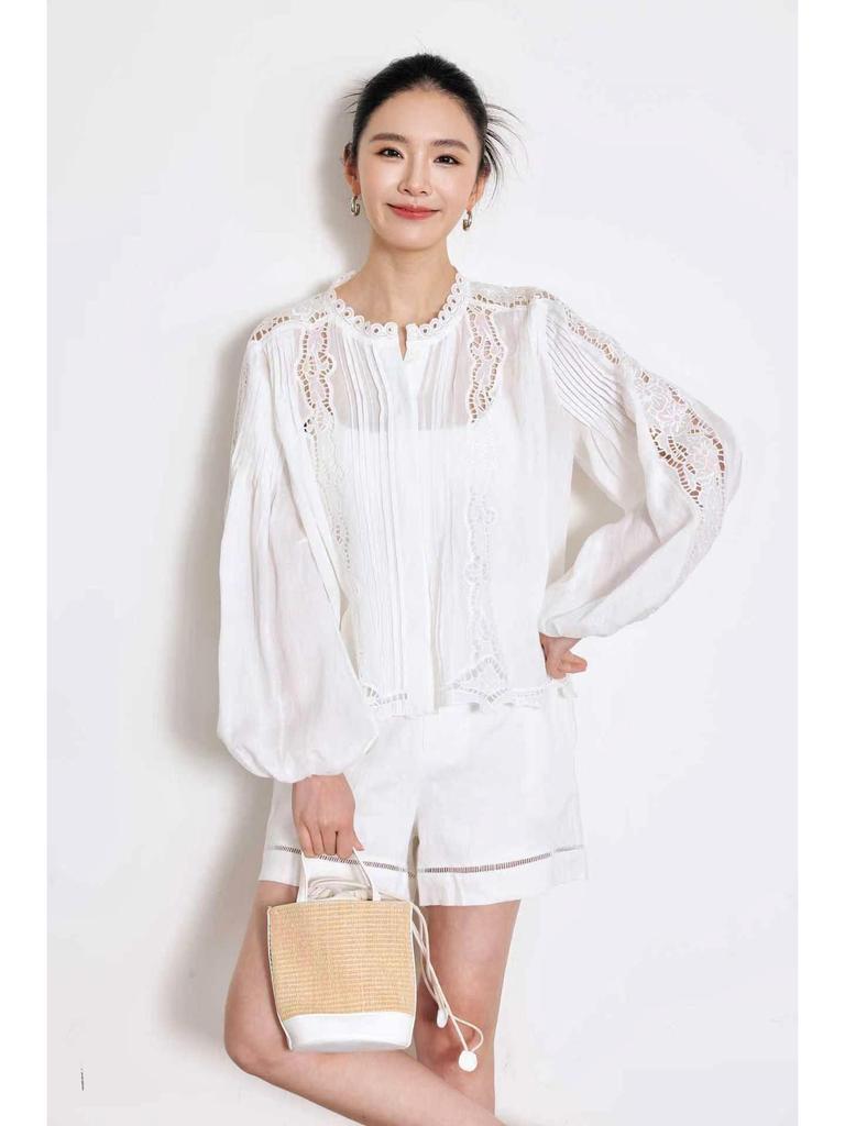 2026 Spring French White Lace Shirt with Loose Lantern Sleeves and Hollow Embroidery