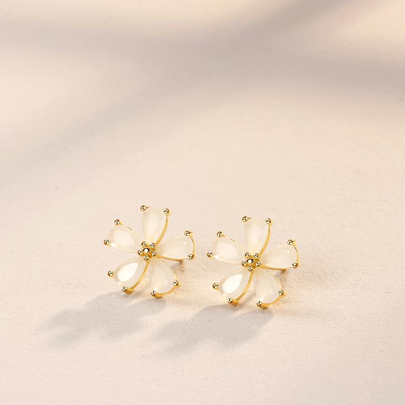 

Серьги-гвоздики Сакура Женские Новые Модные Легкая Роскошь Нишевые Высококлассные Серьги-цветы Ханфу Осенне-зимние модели