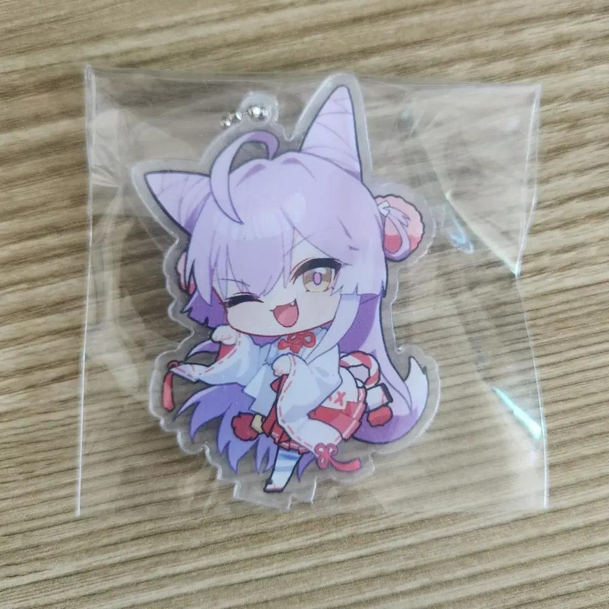 

Брелок и подставка Stellivive Tenko Shibuki