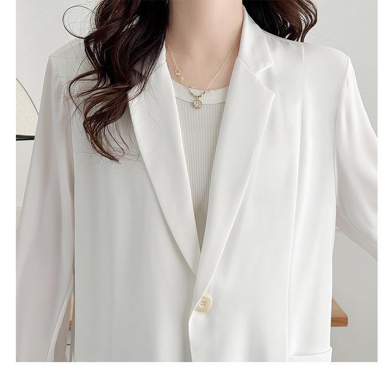 Plus Size Women's Spring/Summer Lightweight Blazer - Loose, Slimming, 3/4 Sleeve, Natural Shoulder.