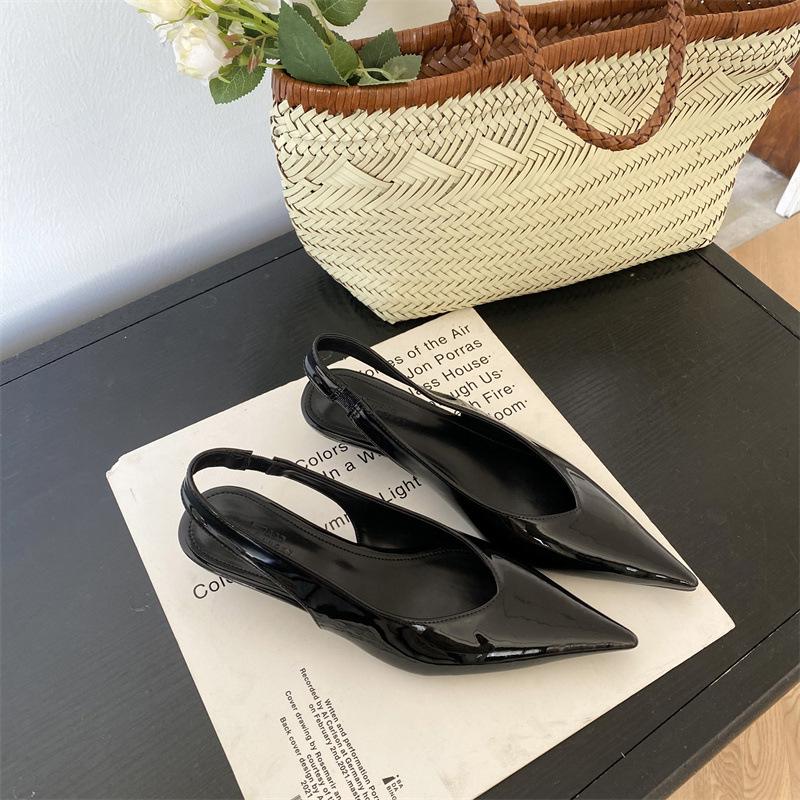 Spring and summer 2025 new pointed toe wedge heel low heel European and American fashion fashion shoes bag head back low heel women's shoes