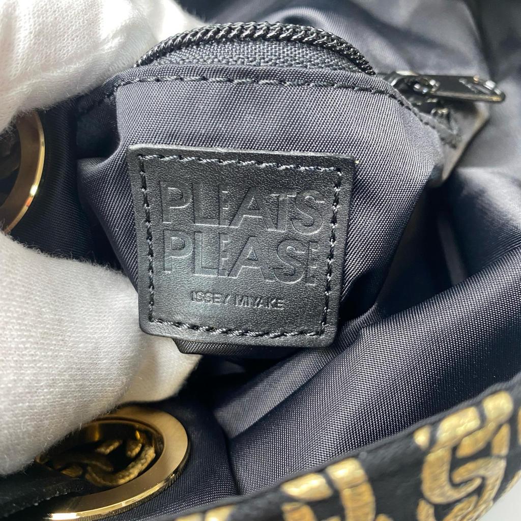 Used ISSEY MIYAKETote Bag black/gold canvas Women