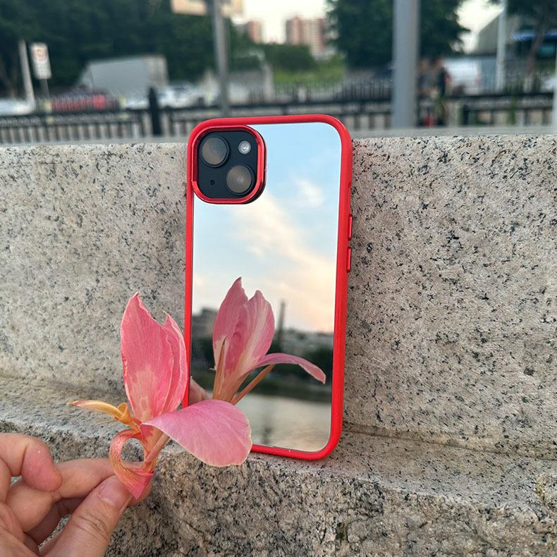 This Iphone15 Phone Case Exudes A Light Luxury and High-end Feel. It Features A Matte TPU Frame, A Touch-up Mirror, and An Apple Protective Case