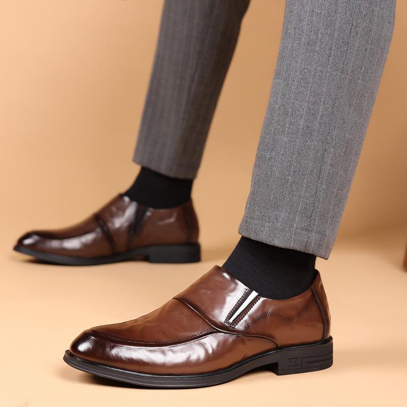 Autumn Winter New Designer Leather Shoes for Men Solid Color Business Casual Dress Shoes Male Fashion Warm Cotton Shoe Man