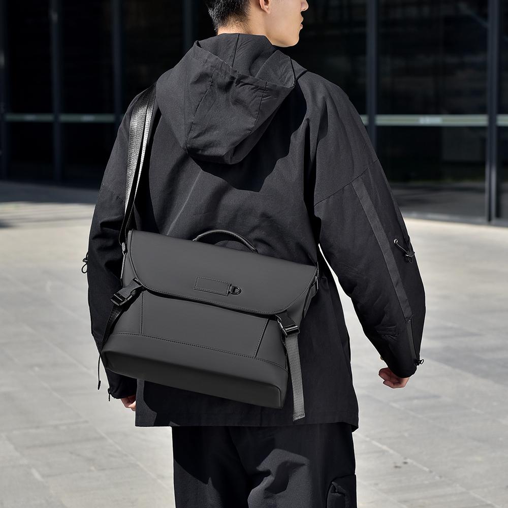 Men's Crossbody Bag One-shoulder Messenger Bag Travel Backpack Portable Business Bag