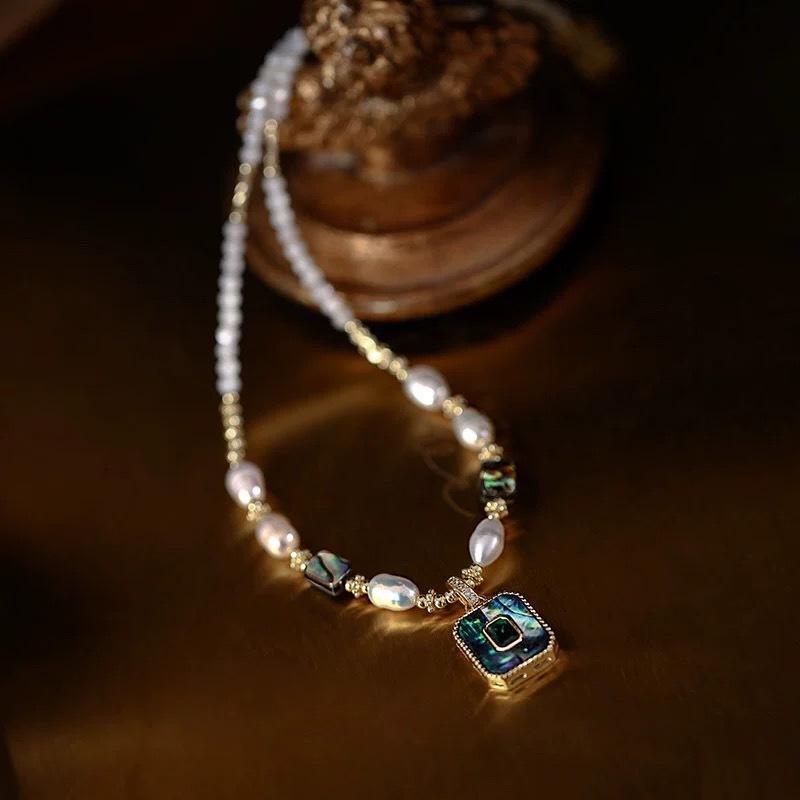 Freshwater Pearl Necklace, Natural Abalone Shell Pendant Choker, Luxurious and Exclusive High-end Neck Chain