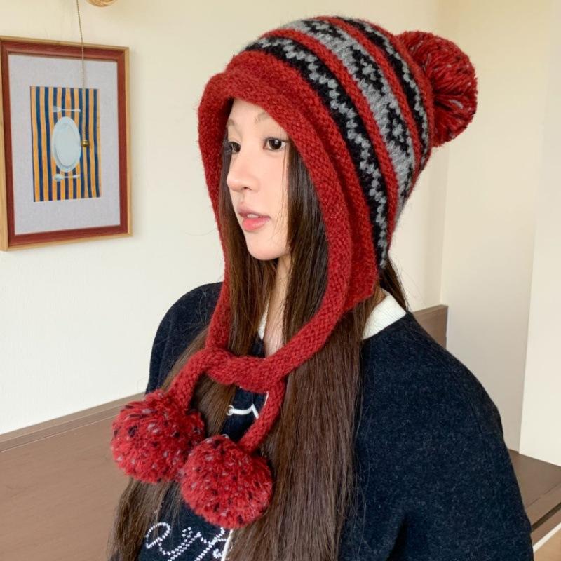 Japanese and Korean women's geometric jacquard wool hat winter windproof and cold protection ear protection lanyard sleeve hat