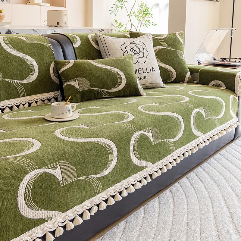 

New Chenille Sofa Cover with Four Seasons Universal Cover Durable Anti Slip Dustproof Comfortable and Skin Friendly Sofa Cushion 70X70cm зелений