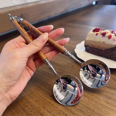 Stainless Steel Luxury French Retro Soup Spoon - Multi-Purpose for Western Dishes, Pasta, Dessert, or Rice.